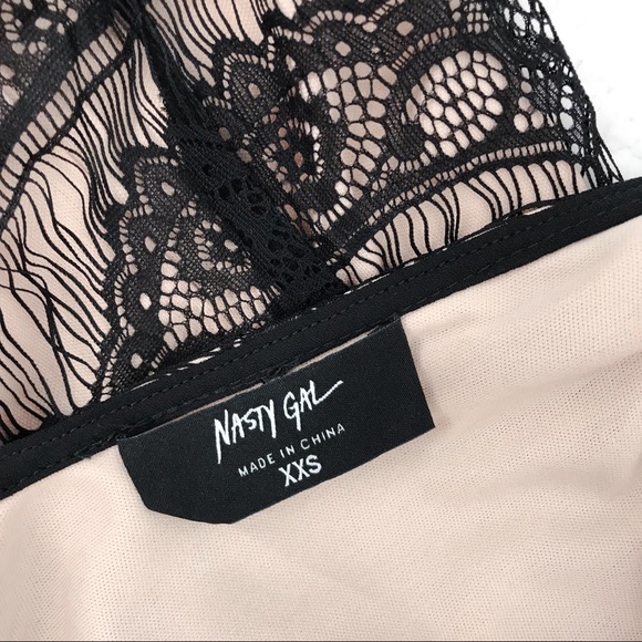 β¨HPβ¨ Nasty Gal Lace Fringe Sleeveless Shift Dress - Picture 4 of 8